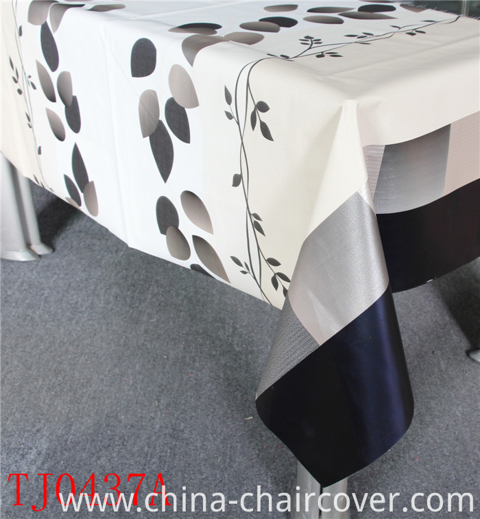 New Design LFGB PVC Printed Pattern Tablecloth with Spunlace Backing